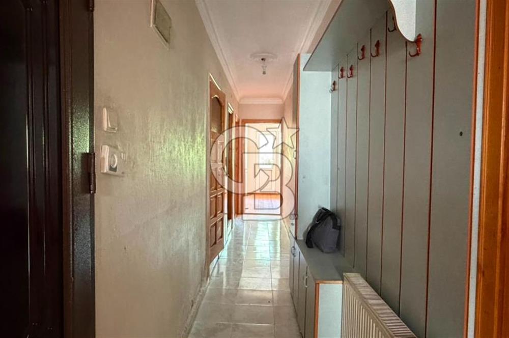 BUCA MENDERES MAHALLESİ'NDE MERKEZİ KONUMDA SATILIK 3+1 DAİRE