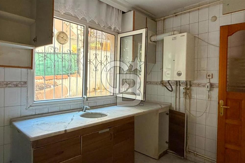 BUCA MENDERES MAHALLESİ'NDE MERKEZİ KONUMDA SATILIK 3+1 DAİRE