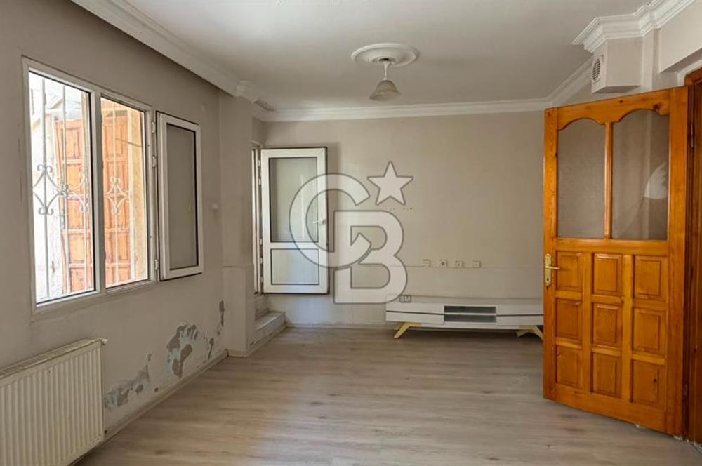BUCA MENDERES MAHALLESİ'NDE MERKEZİ KONUMDA SATILIK 3+1 DAİRE