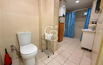 KADIKÖY KUYUBAŞI'NDA CADDE ÜZERİ SATILIK PRESTİJLİ OFİS VE DEPO