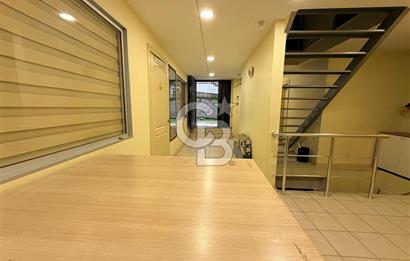 KADIKÖY KUYUBAŞI'NDA CADDE ÜZERİ SATILIK PRESTİJLİ OFİS VE DEPO