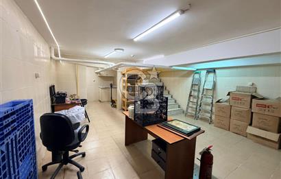 KADIKÖY KUYUBAŞI'NDA CADDE ÜZERİ SATILIK PRESTİJLİ OFİS VE DEPO