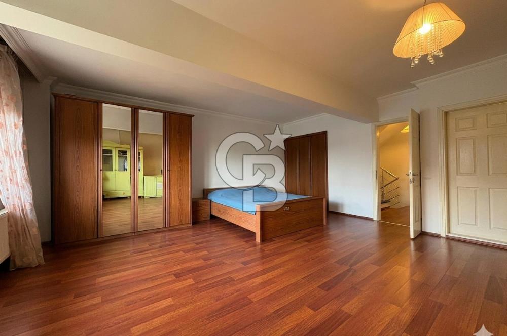 bağbaşında Satılık 5+2 Site İçerisinde Havuzlu Fourlex Villa