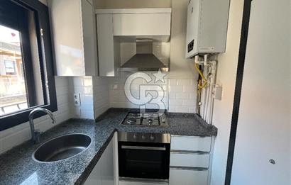 Karşıyaka Merkezde Yeni Binada Kiralık 1+1 Köşe Daire