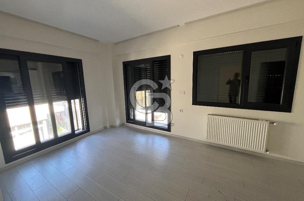 Karşıyaka Merkezde Yeni Binada Kiralık 1+1 Köşe Daire