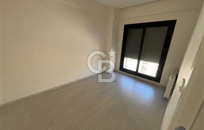 Karşıyaka Merkezde Yeni Binada Kiralık 1+1 Köşe Daire