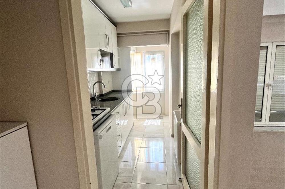  Alsancak’ta Araçsız Yaşam Keyfi Sunan Kordon’a Yürüme Mesafesinde Kiralık 2+1 Daire