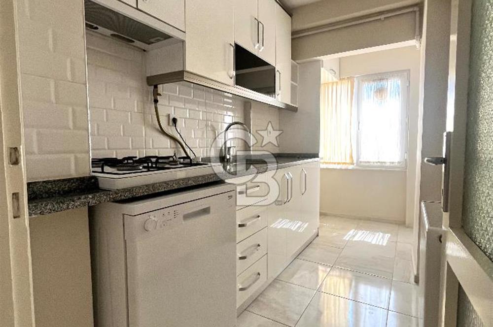  Alsancak’ta Araçsız Yaşam Keyfi Sunan Kordon’a Yürüme Mesafesinde Kiralık 2+1 Daire