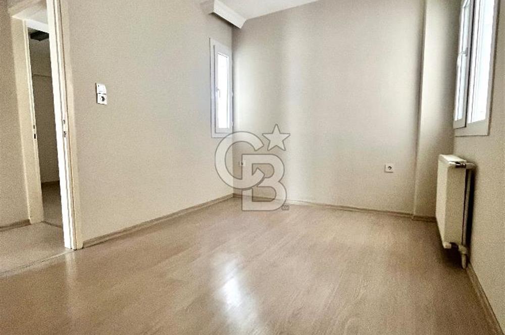  Alsancak’ta Araçsız Yaşam Keyfi Sunan Kordon’a Yürüme Mesafesinde Kiralık 2+1 Daire
