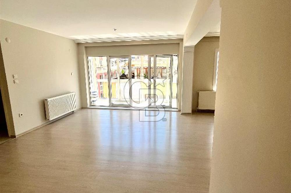  Alsancak’ta Araçsız Yaşam Keyfi Sunan Kordon’a Yürüme Mesafesinde Kiralık 2+1 Daire