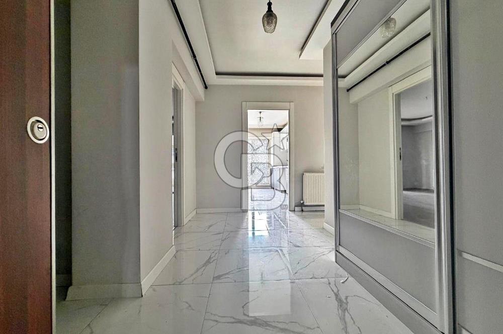 TEK BLOKLU SİTEDE CADDE YAKINI YÜKSEK KATTA 3+1 FIRSAT DAİRE