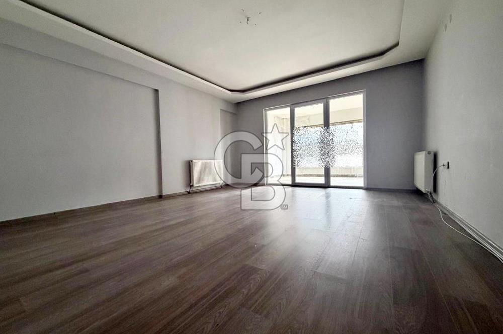 TEK BLOKLU SİTEDE CADDE YAKINI YÜKSEK KATTA 3+1 FIRSAT DAİRE