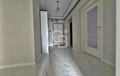 TEK BLOKLU SİTEDE CADDE YAKINI YÜKSEK KATTA 3+1 FIRSAT DAİRE