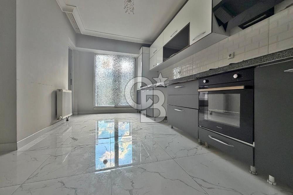 TEK BLOKLU SİTEDE CADDE YAKINI YÜKSEK KATTA 3+1 FIRSAT DAİRE