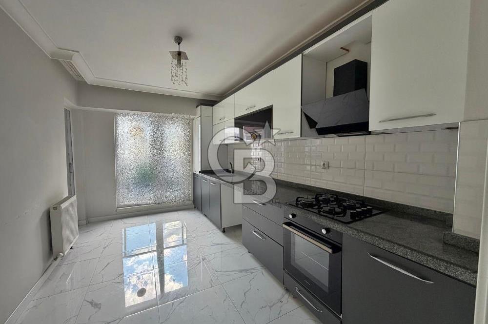 TEK BLOKLU SİTEDE CADDE YAKINI YÜKSEK KATTA 3+1 FIRSAT DAİRE