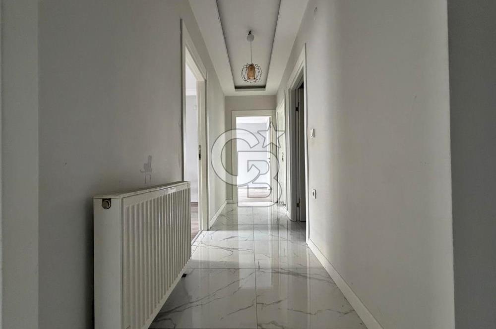TEK BLOKLU SİTEDE CADDE YAKINI YÜKSEK KATTA 3+1 FIRSAT DAİRE