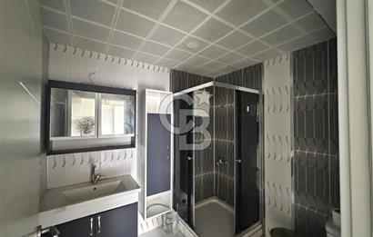 TEK BLOKLU SİTEDE CADDE YAKINI YÜKSEK KATTA 3+1 FIRSAT DAİRE