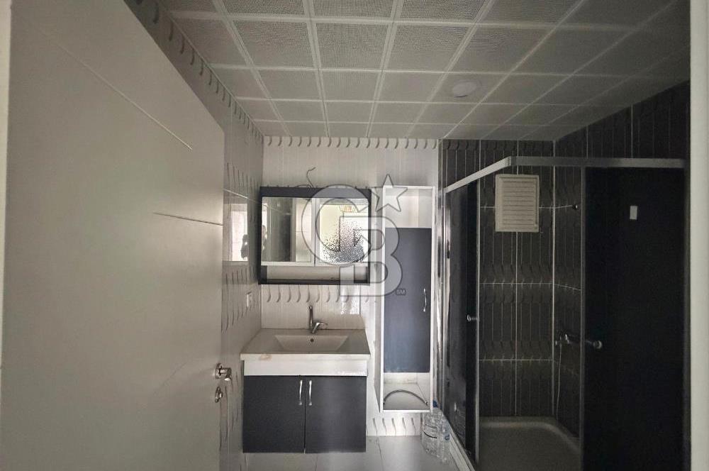 TEK BLOKLU SİTEDE CADDE YAKINI YÜKSEK KATTA 3+1 FIRSAT DAİRE