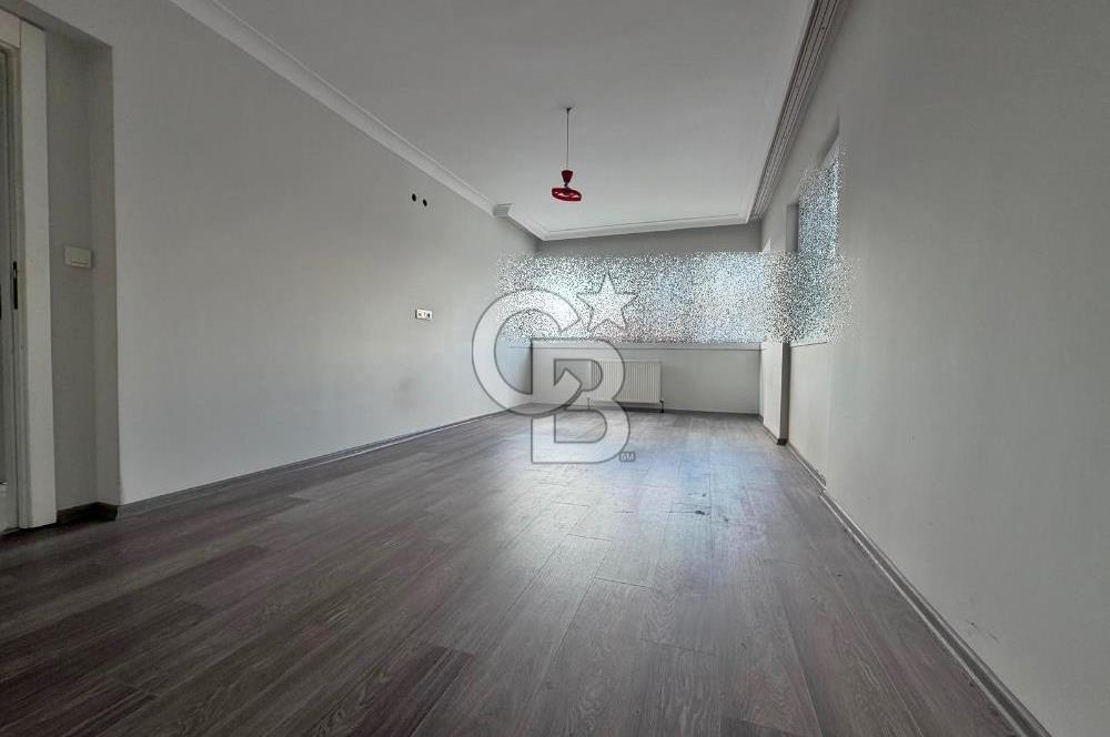 TEK BLOKLU SİTEDE CADDE YAKINI YÜKSEK KATTA 3+1 FIRSAT DAİRE