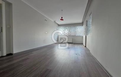 TEK BLOKLU SİTEDE CADDE YAKINI YÜKSEK KATTA 3+1 FIRSAT DAİRE