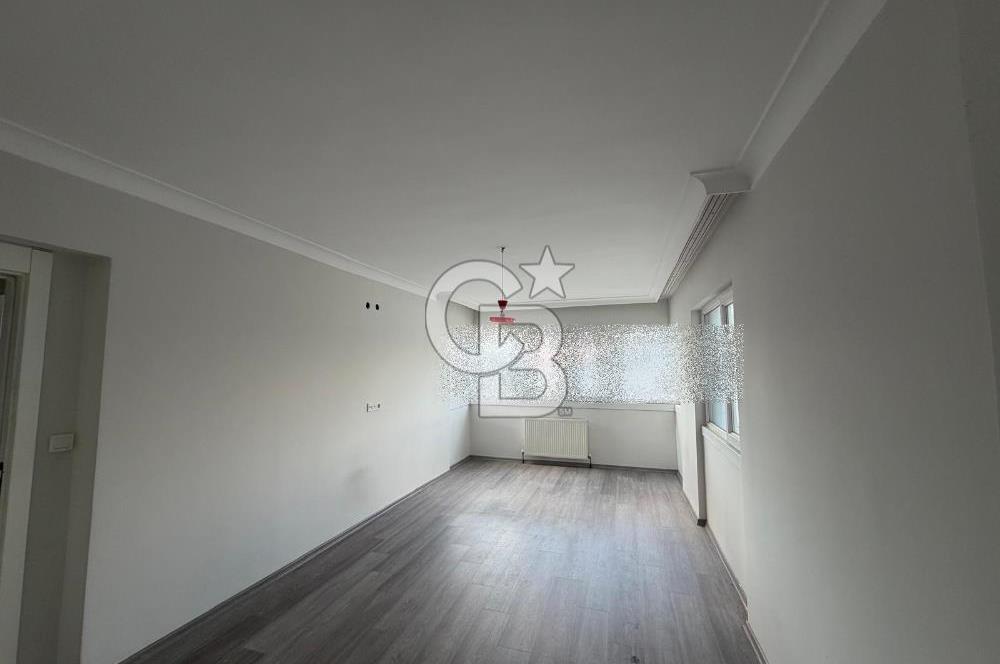 TEK BLOKLU SİTEDE CADDE YAKINI YÜKSEK KATTA 3+1 FIRSAT DAİRE