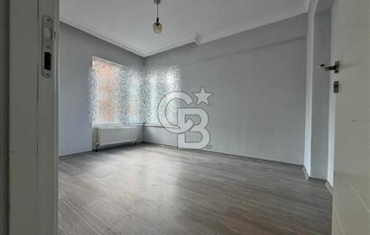 TEK BLOKLU SİTEDE CADDE YAKINI YÜKSEK KATTA 3+1 FIRSAT DAİRE