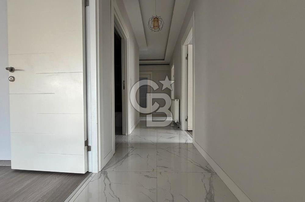 TEK BLOKLU SİTEDE CADDE YAKINI YÜKSEK KATTA 3+1 FIRSAT DAİRE