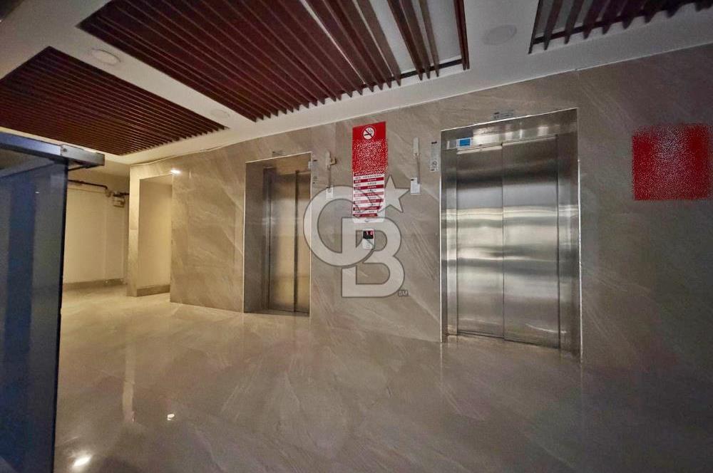 TEK BLOKLU SİTEDE CADDE YAKINI YÜKSEK KATTA 3+1 FIRSAT DAİRE