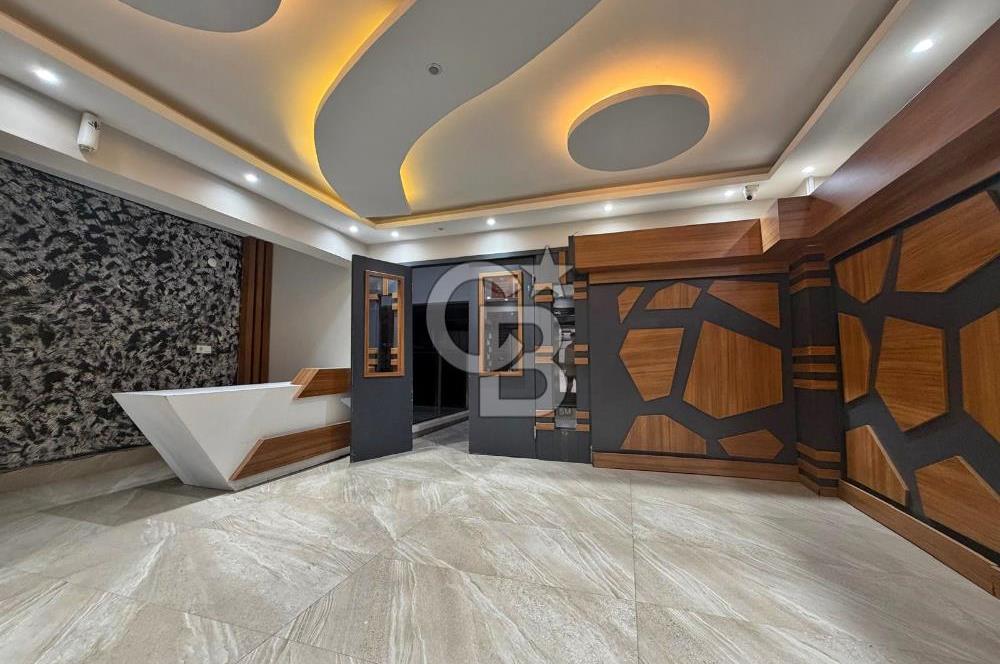 TEK BLOKLU SİTEDE CADDE YAKINI YÜKSEK KATTA 3+1 FIRSAT DAİRE