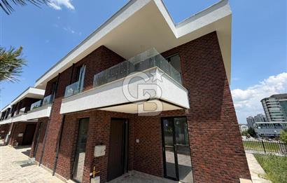 Yaşamkent Merkezde Satılık Lüks 5+1 Villa