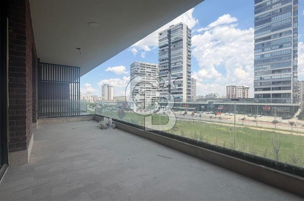 Yaşamkent Merkezde Satılık Lüks 5+1 Villa