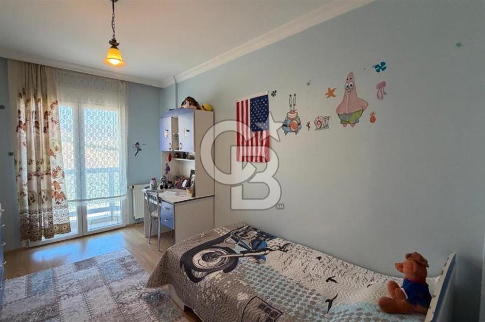 KARŞIYAKA YÜKSEK VADİ EVLERİNDE SATILIK PRESTİJLİ 4+1 DAİRE