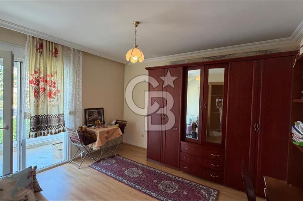 KARŞIYAKA YÜKSEK VADİ EVLERİNDE SATILIK PRESTİJLİ 4+1 DAİRE