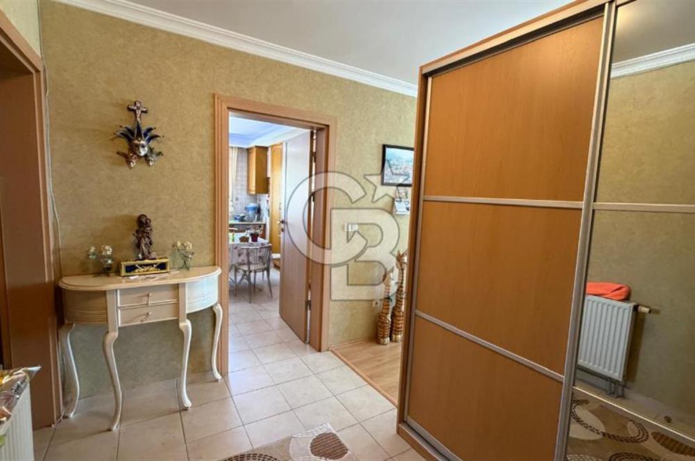 KARŞIYAKA YÜKSEK VADİ EVLERİNDE SATILIK PRESTİJLİ 4+1 DAİRE