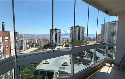 KARŞIYAKA YÜKSEK VADİ EVLERİNDE SATILIK PRESTİJLİ 4+1 DAİRE