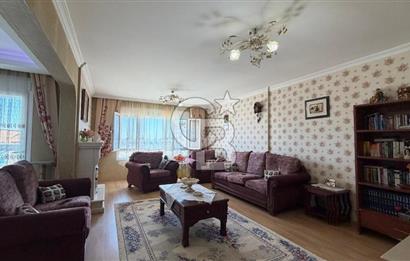 KARŞIYAKA YÜKSEK VADİ EVLERİNDE SATILIK PRESTİJLİ 4+1 DAİRE