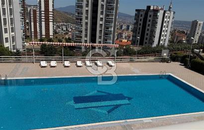 KARŞIYAKA YÜKSEK VADİ EVLERİNDE SATILIK PRESTİJLİ 4+1 DAİRE