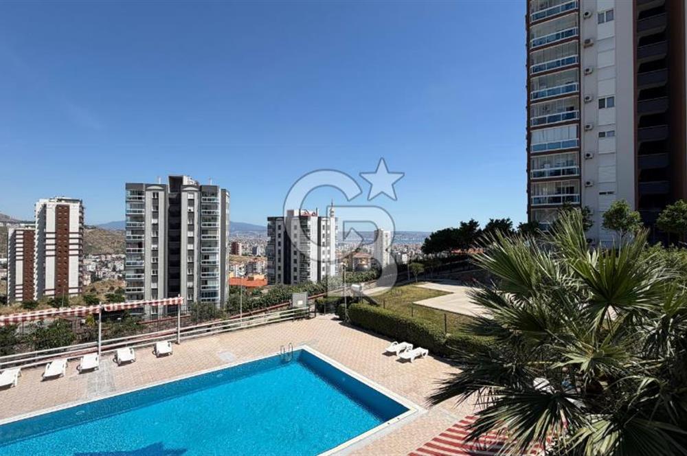 KARŞIYAKA YÜKSEK VADİ EVLERİNDE SATILIK PRESTİJLİ 4+1 DAİRE