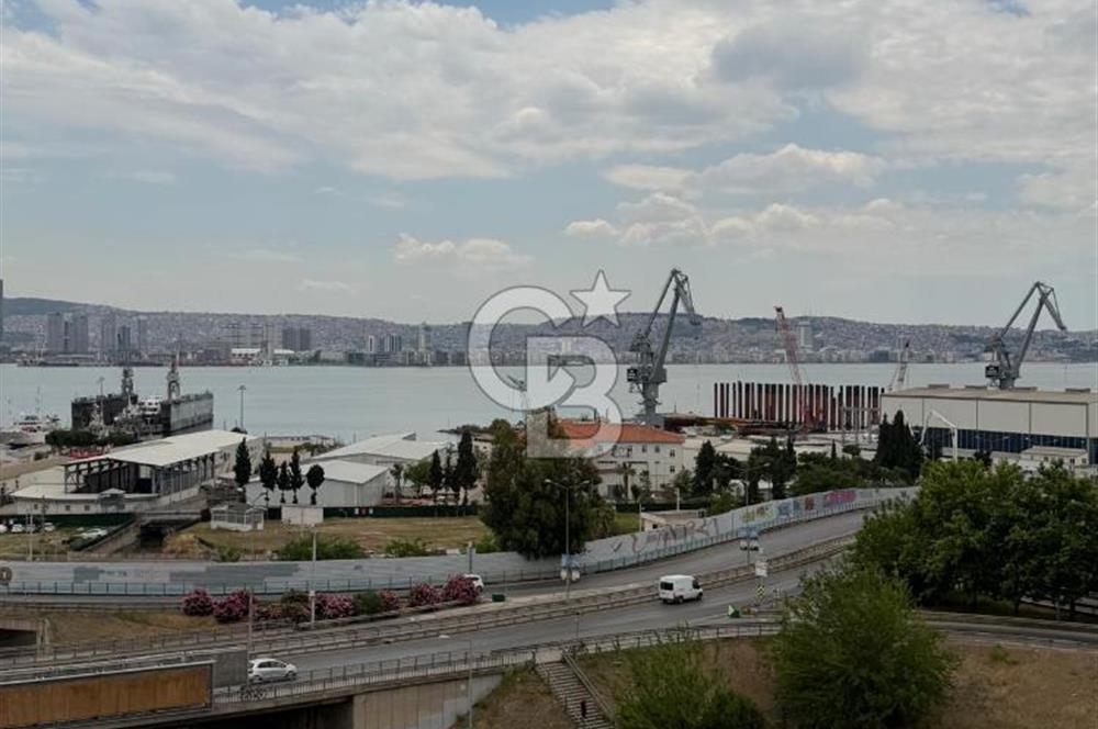 Deniz Manzaralı, Asansörlü ve Kapalı Mutfaklı Fırsat 2+1