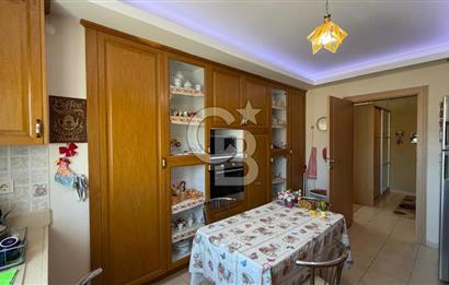 KARŞIYAKA YÜKSEK VADİ EVLERİNDE SATILIK PRESTİJLİ 4+1 DAİRE