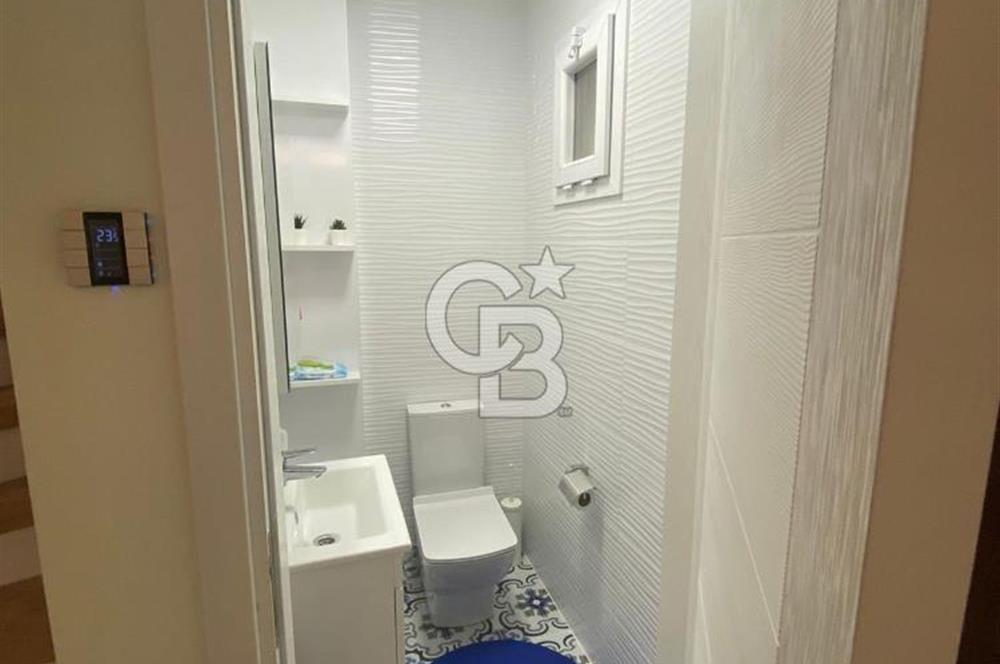 Karaburun Hasseki Mahallesi’nde Deniz Manzaralı 3+1 Satılık Villa 