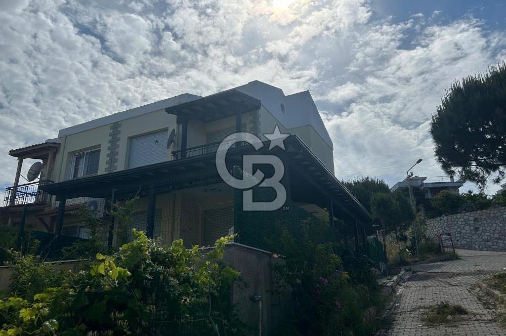 Karaburun Hasseki Mahallesi’nde Deniz Manzaralı 3+1 Satılık Villa 
