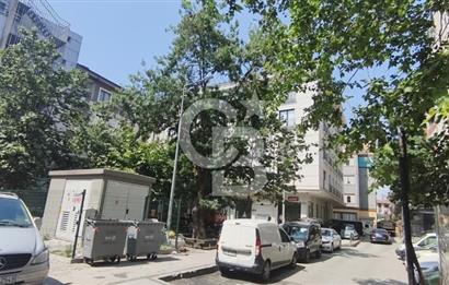 ÜMRANİYE ATATÜRK MAHALLESİ'NDE SATILIK 275m2 YATIRIMLIK DÜKKAN