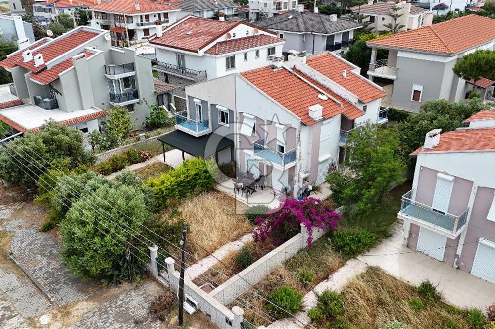 ÇİFTLİKKÖY'DE HARİKA KONUMDA SATILIK 596 M2 İMARLI ARSA