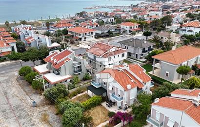 ÇİFTLİKKÖY'DE HARİKA KONUMDA SATILIK 596 M2 İMARLI ARSA