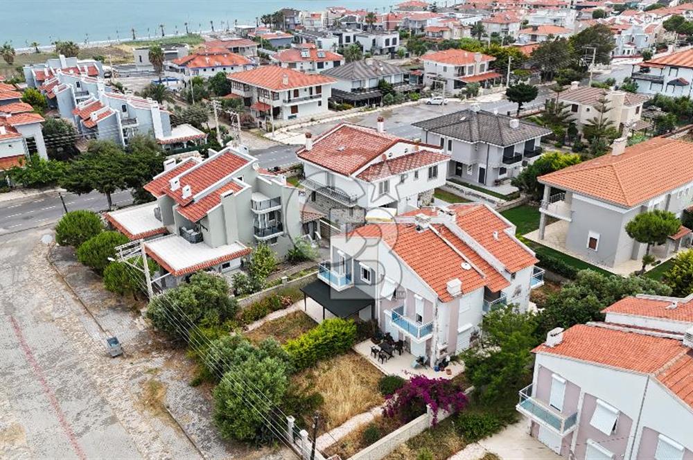 ÇİFTLİKKÖY'DE HARİKA KONUMDA SATILIK 596 M2 İMARLI ARSA