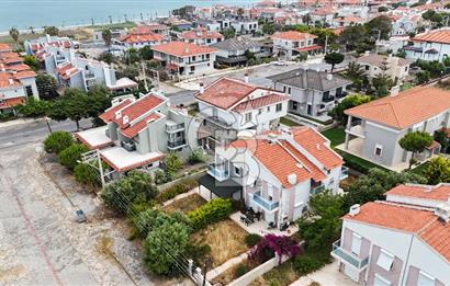 ÇİFTLİKKÖY'DE HARİKA KONUMDA SATILIK 596 M2 İMARLI ARSA