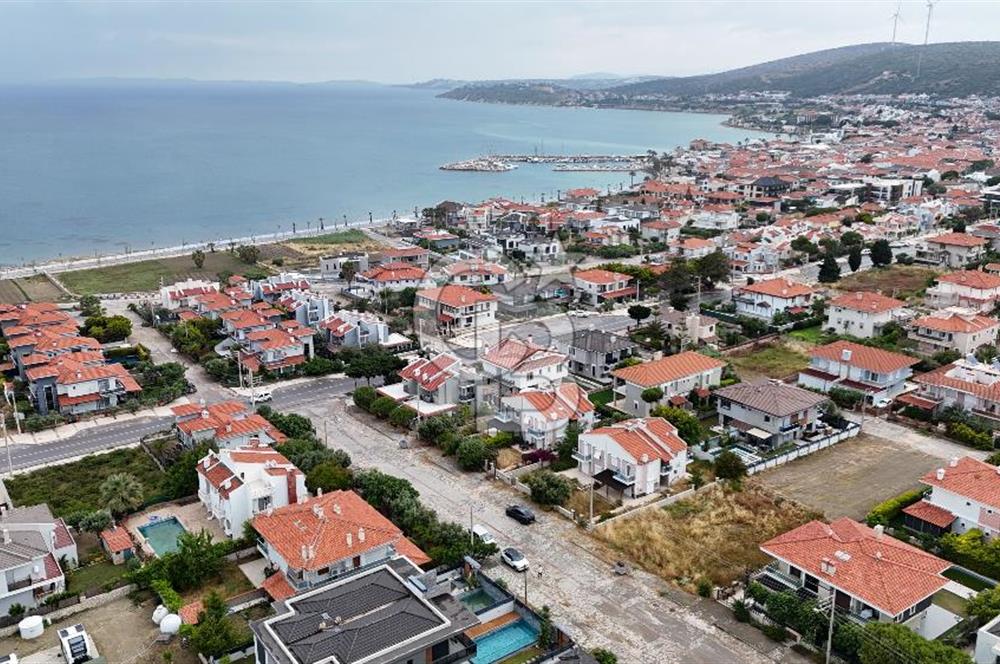 ÇİFTLİKKÖY'DE HARİKA KONUMDA SATILIK 596 M2 İMARLI ARSA