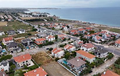 ÇİFTLİKKÖY'DE HARİKA KONUMDA SATILIK 596 M2 İMARLI ARSA