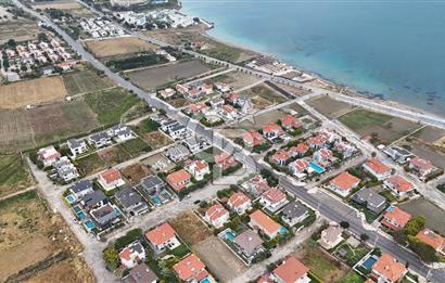 ÇİFTLİKKÖY'DE HARİKA KONUMDA SATILIK 596 M2 İMARLI ARSA